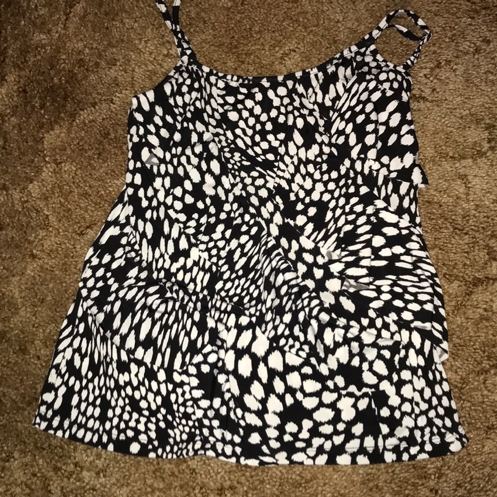 🎈BUNDLE ITEM🎈black white tank bra style straps